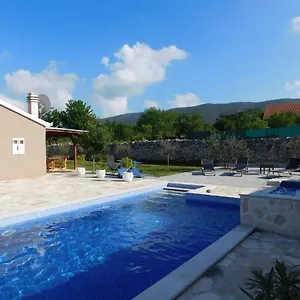  Ferienhaus Radosic