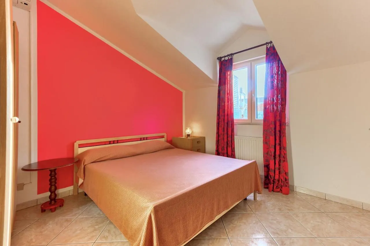 Apartment Villa Vittorio Seget Vranjica Kroatien