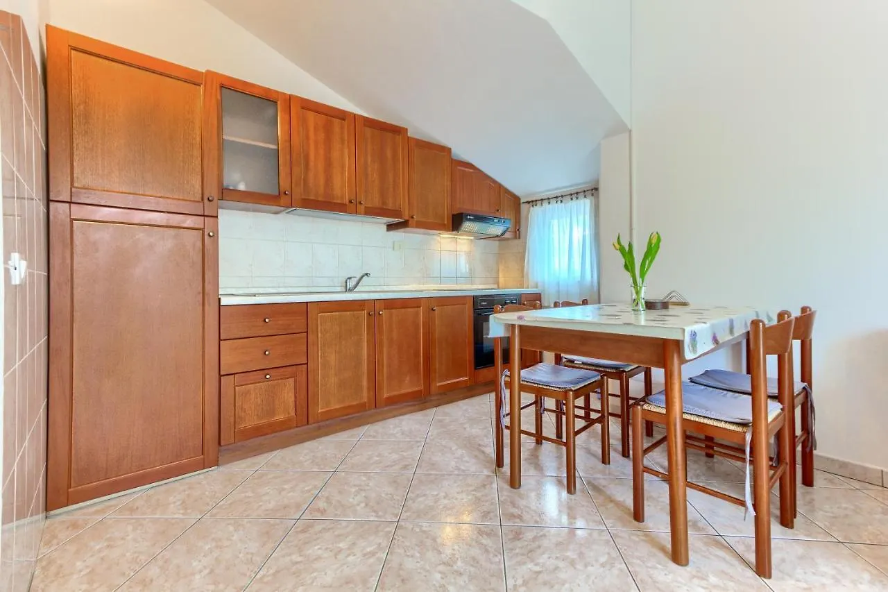 Apartment Villa Vittorio Seget Vranjica Kroatien