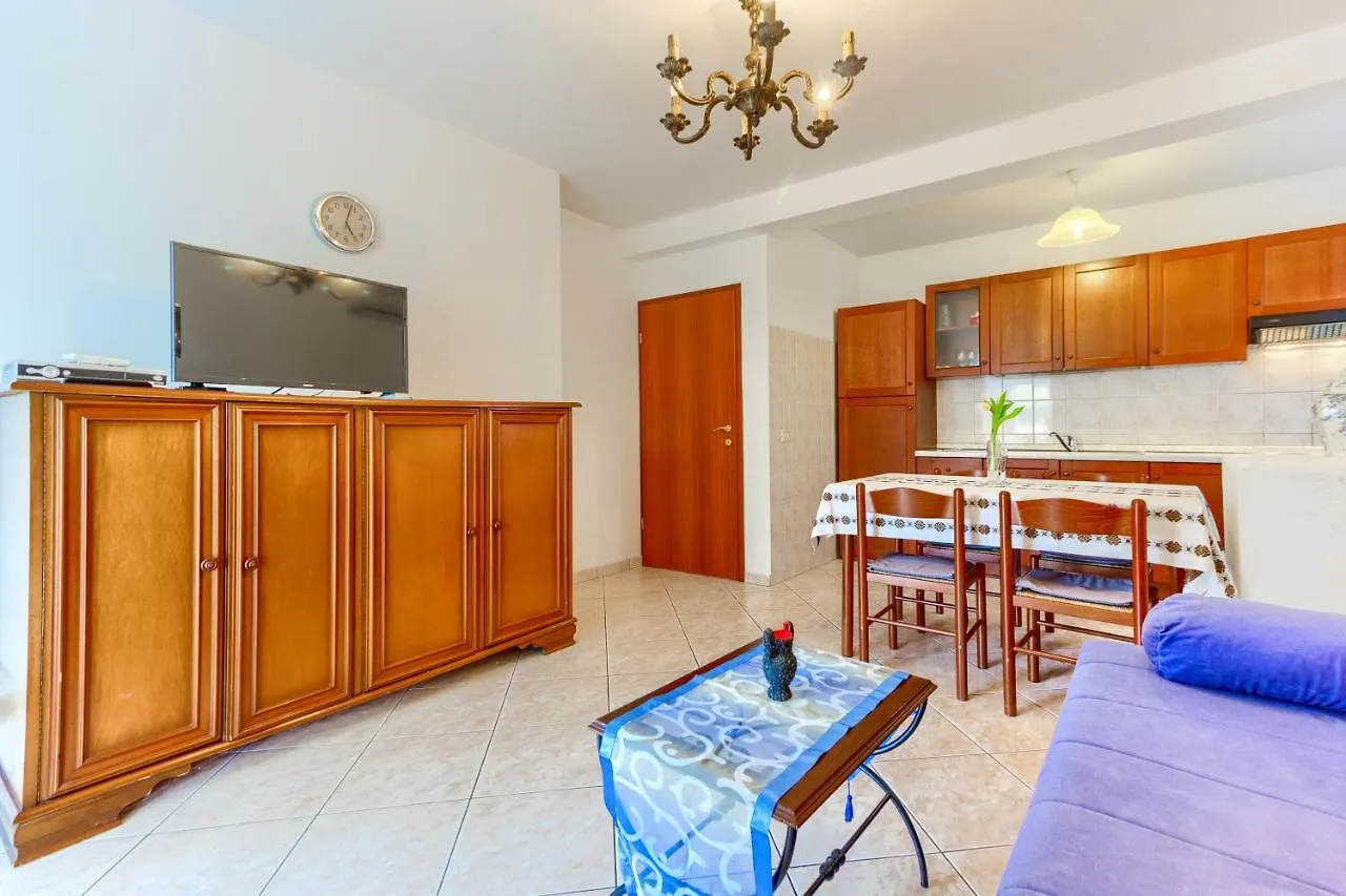 Villa Vittorio Seget Vranjica Apartment